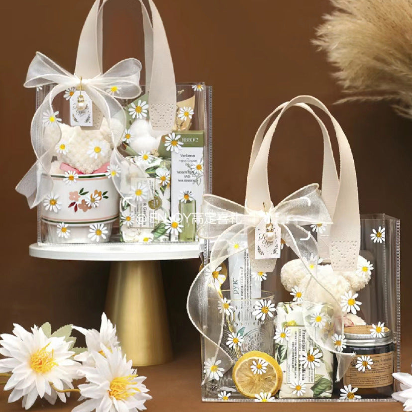 Chic Daisy Pattern Transparent PVC Gift Bag with Pink Ribbon Bow for Wedding Favors and Party Gifts