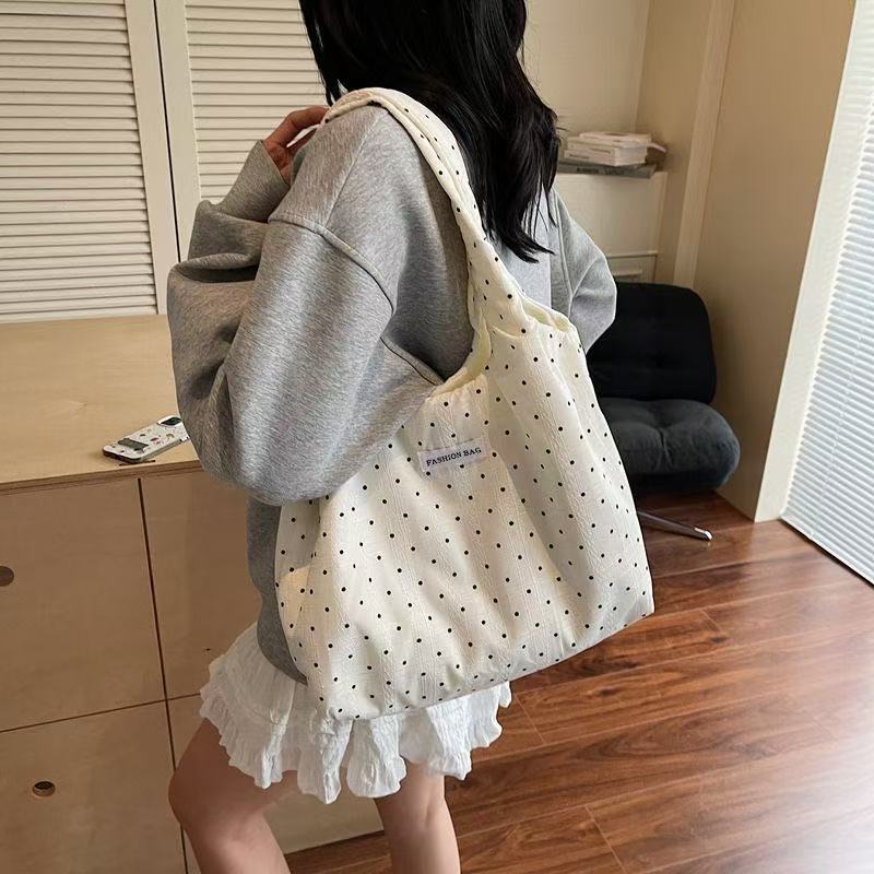 Women's Tote Canvas Tote Bag Women's Large Capacity Magnetic Buckle Shoulder Bag Urban Simple All-Match Daily Commuter Bag