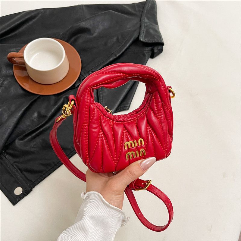 Mini Pleated Small Bag New Crescent Moon Shoulder Cloud Bag Messenger Bag Fashion High-End Versatile Handbag Women