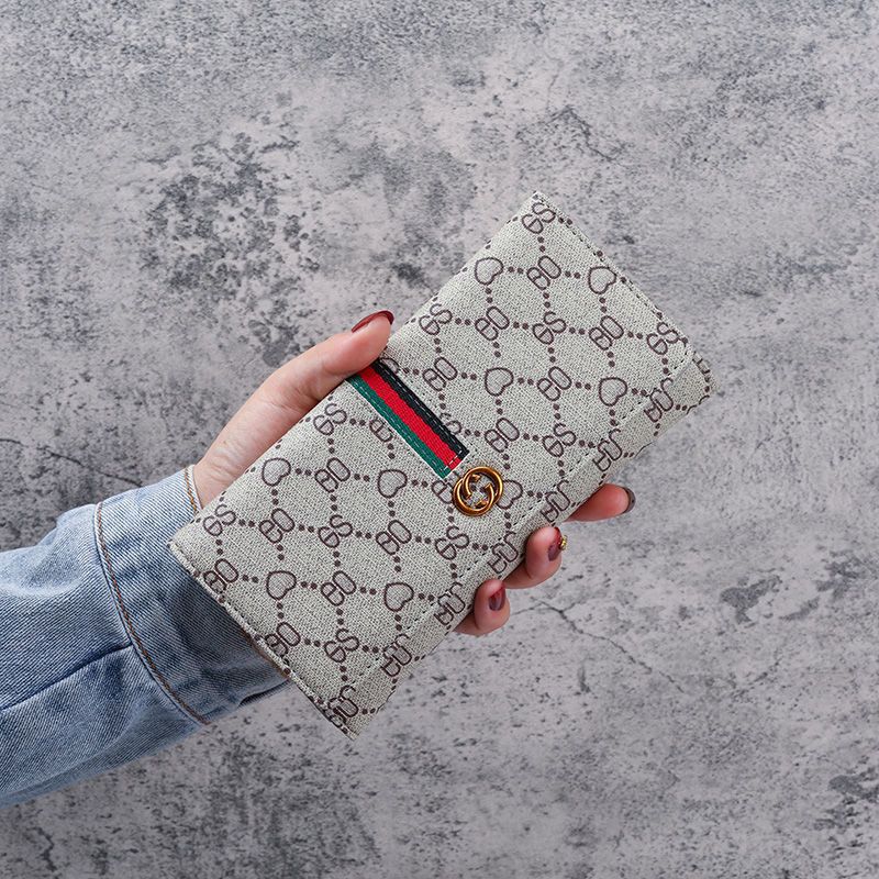 ElegantŷÃÀStyle Women's Wallet with Classic Monogram Pattern and Dual-Color Stripe Design