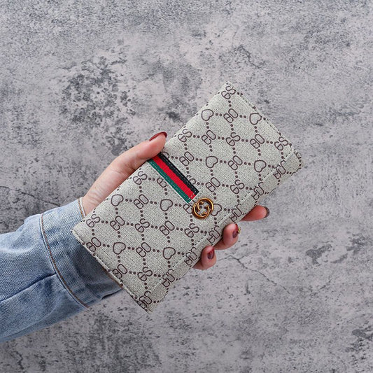 ElegantŷÃÀStyle Women's Wallet with Classic Monogram Pattern and Dual-Color Stripe Design