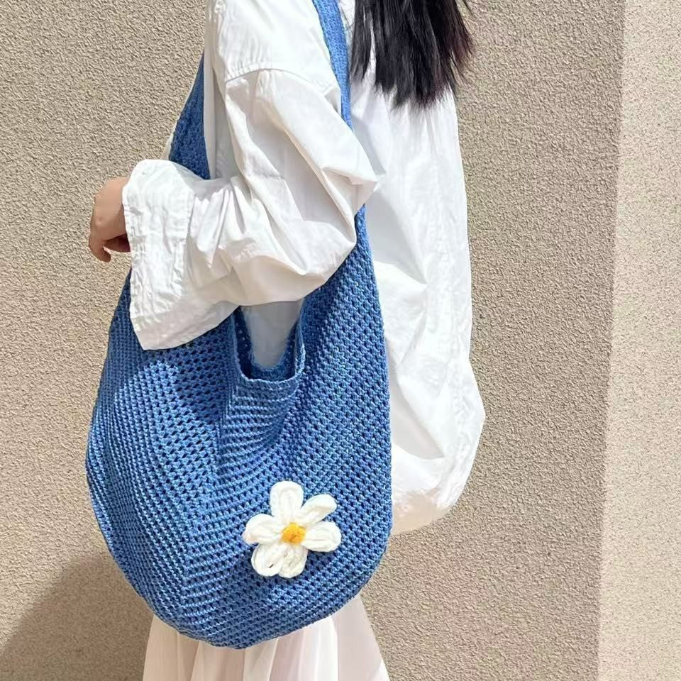 Women's Shoulder Bag Beach Bag Fashionable Knitted Flower Tote Bag Women's Casual Beach Travel Sling Bag Large Capacity Woven Bag