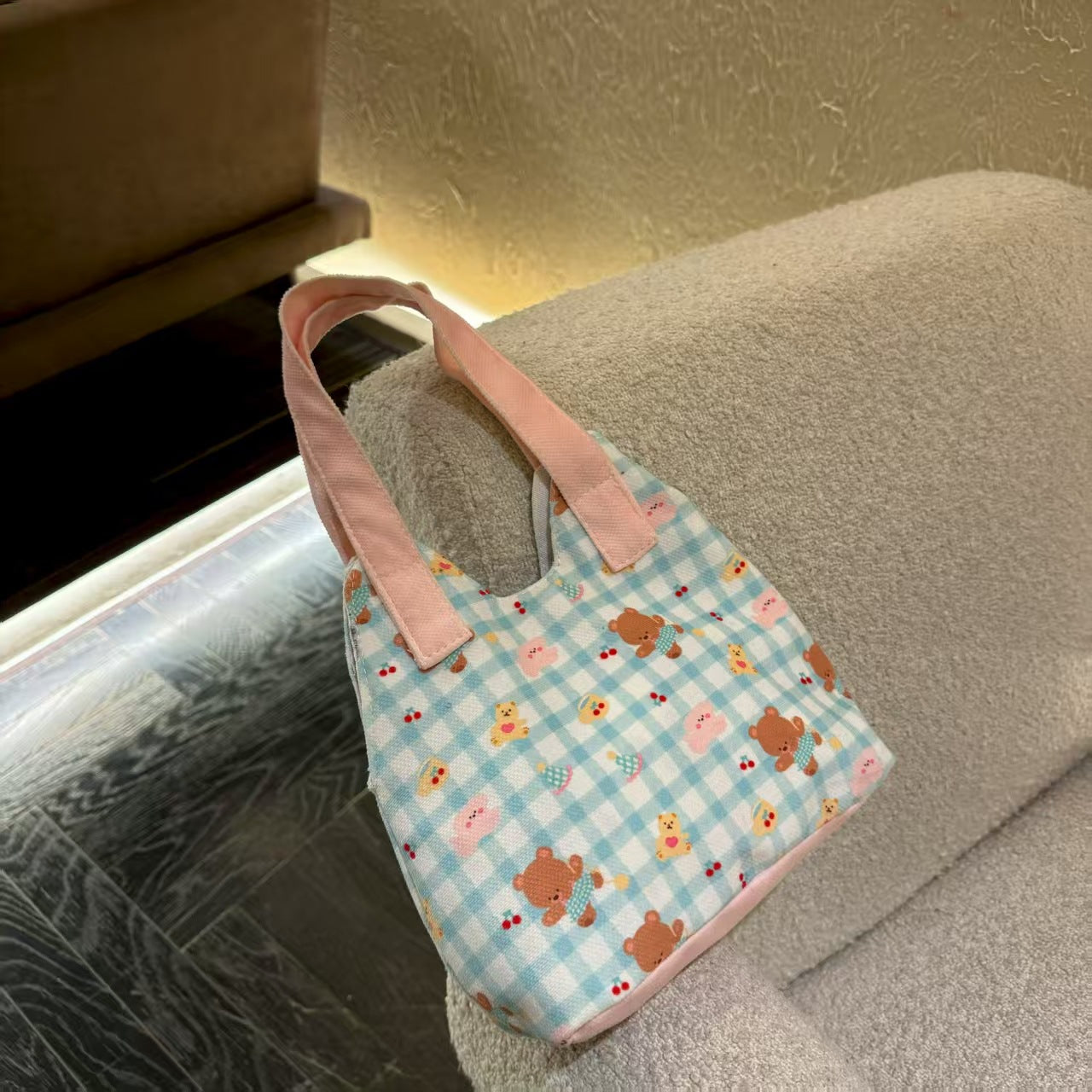 Cute Printed Bear Pattern Tote Bag for Women, Soft Fleece Material with Magnetic Closure and Double Straps