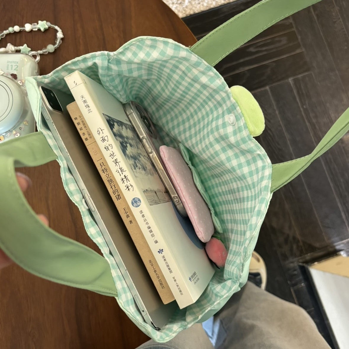 Cute Apple Design Canvas Tote Bag for Daily Use, Sweet and Fresh Style with Dual Straps