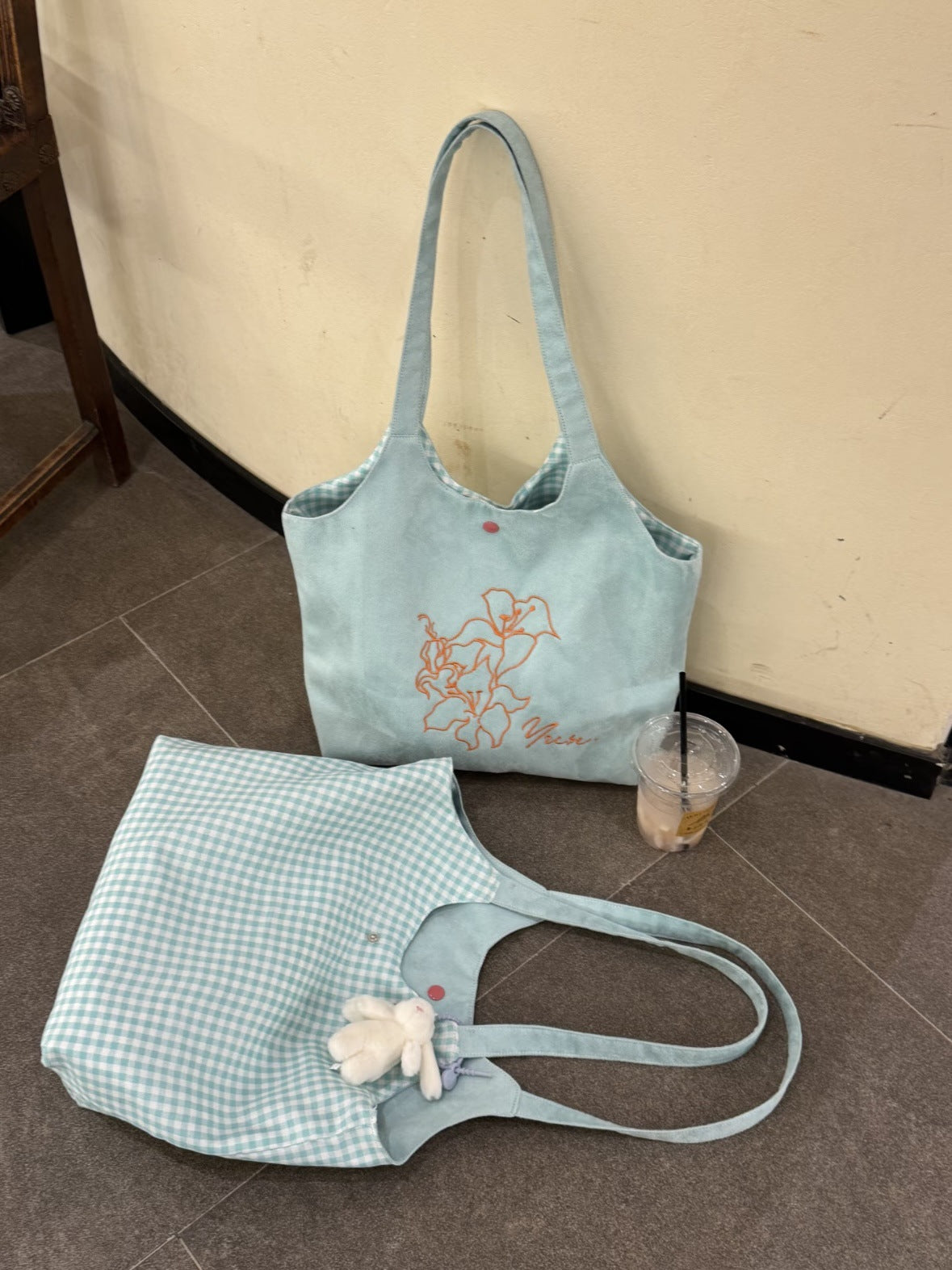 Spring Summer New Cute Floral Embroidery Tote Bag with Checkered Design and Soft Handle for Daily Use and Travel