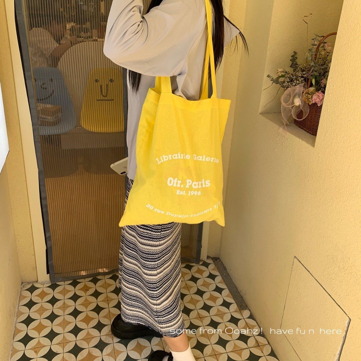 Paris Bookstore Style Letter Tote Bag Simple French Design Everyday Joker Practical Shoulder Bag