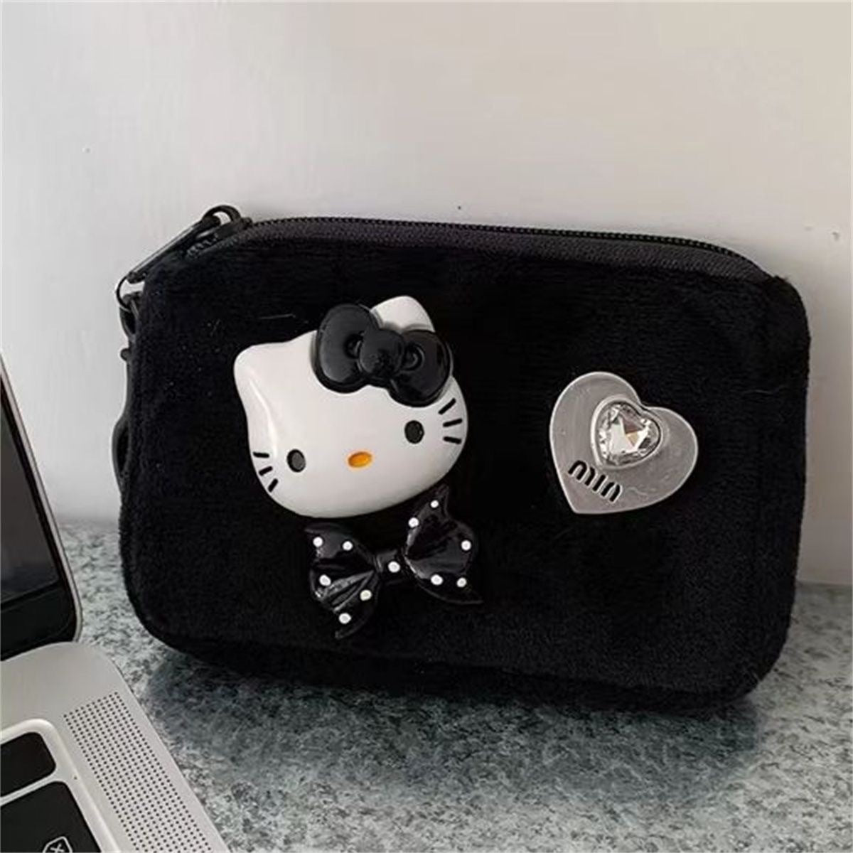 Cute Fluffy Hello Kitty Mini Wallet with Heart Charm - Soft Zipper Card Holder for Earphones and Cards, Perfect for Couples