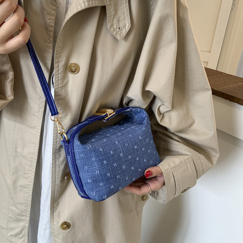 Handbag Women's Beautiful New Summer Simplicity Fashion National Style Light Luxury Temperament Advanced Texture Messenger Bag