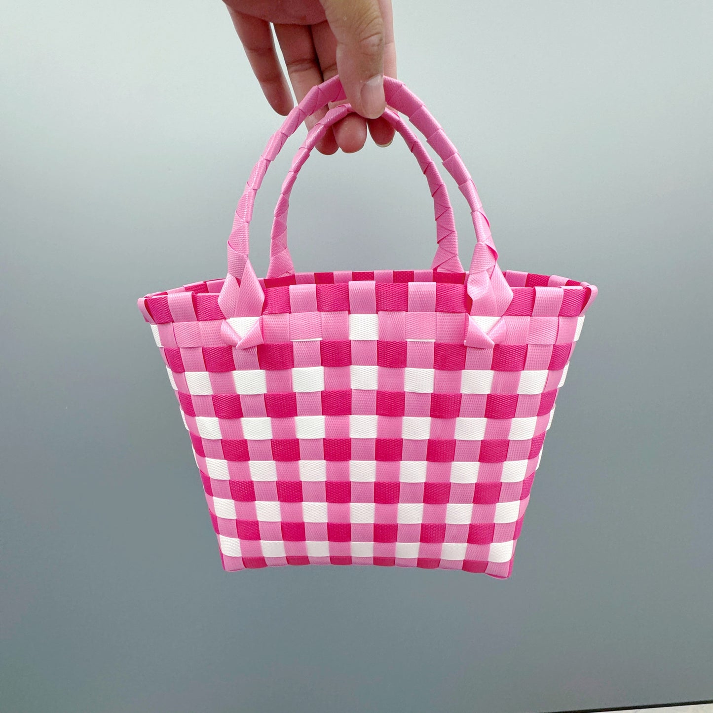 Handwoven Checkerboard Tote Bag for Women, Fashionable Beach & Daily Use, Soft PVC Material with Open Top and Inner Pockets