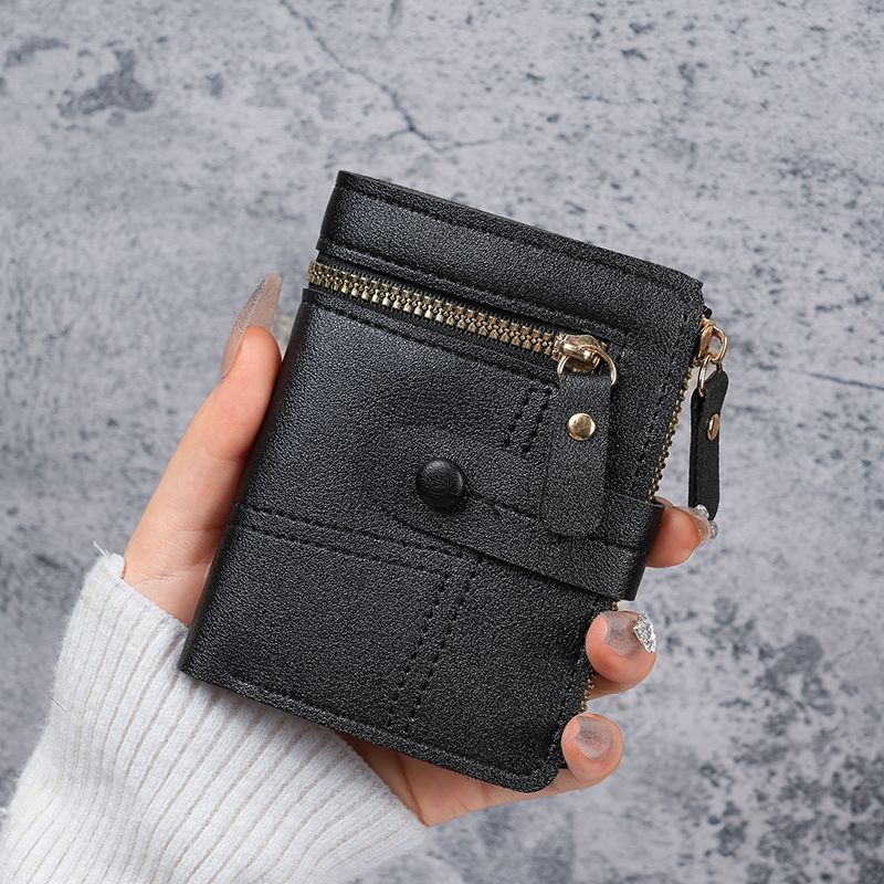 Chic Mini Wallet for Women with Zipper and Card Slots, Lightweight and Compact Design for Everyday Use