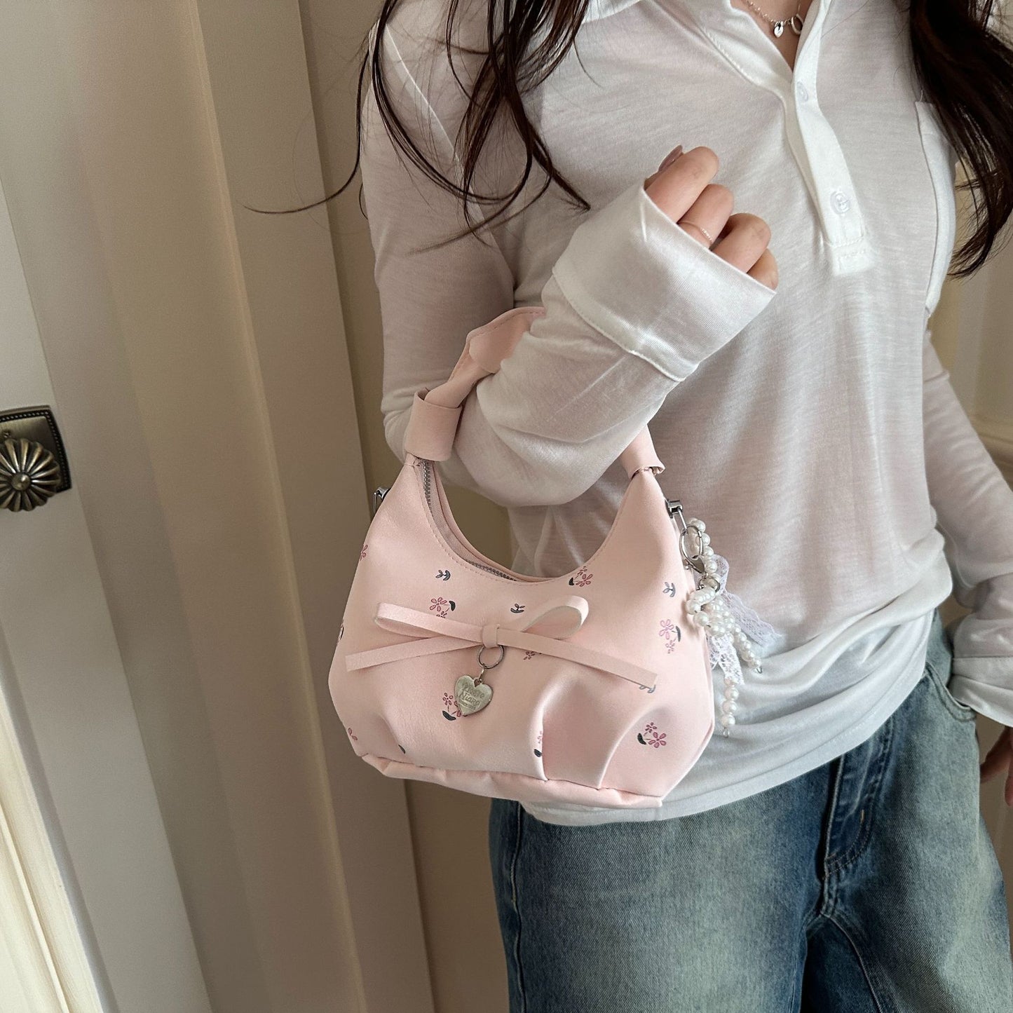 Korean Fashion Pleated Floral Print Crossbody Bag with Pearl Heart Charm for Women