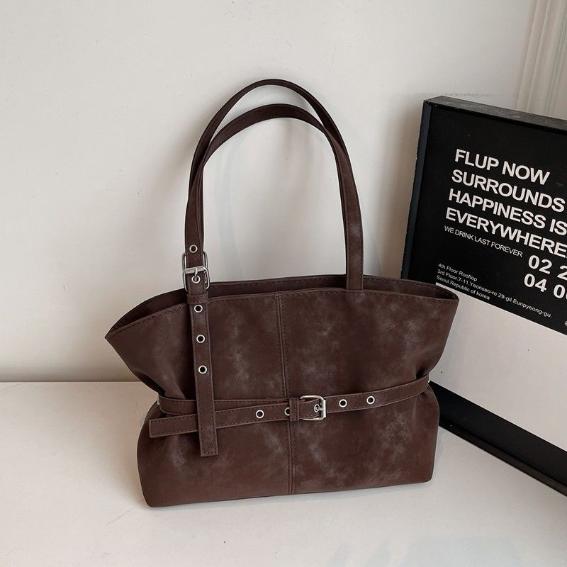 Retro Matte Tote Bag for Women 2025 Winter New Style Casual Shoulder Handbag with Buckle Design