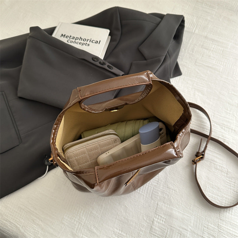 Vintage Tote Women's Summer New Commuter Large Capacity Shoulder Messenger Bag Mother and Child Bag