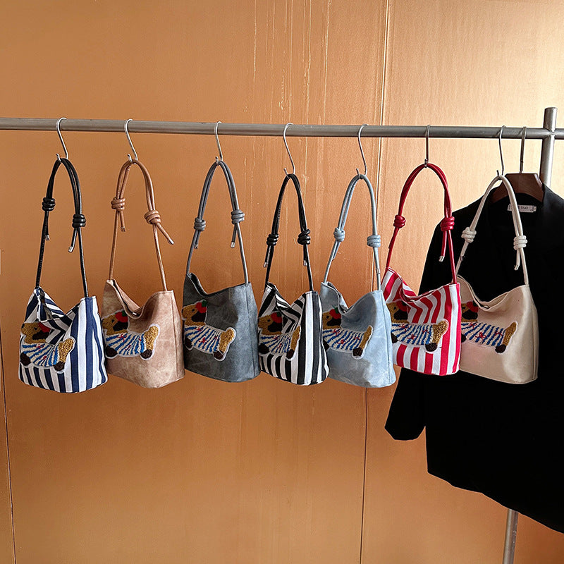 Women's Cross-Body Bag Cute Dachshund Embroidered Canvas Shoulder Bag Bends and Hitches Shoulder Strap Everyday Joker Fashion Commuter Bag
