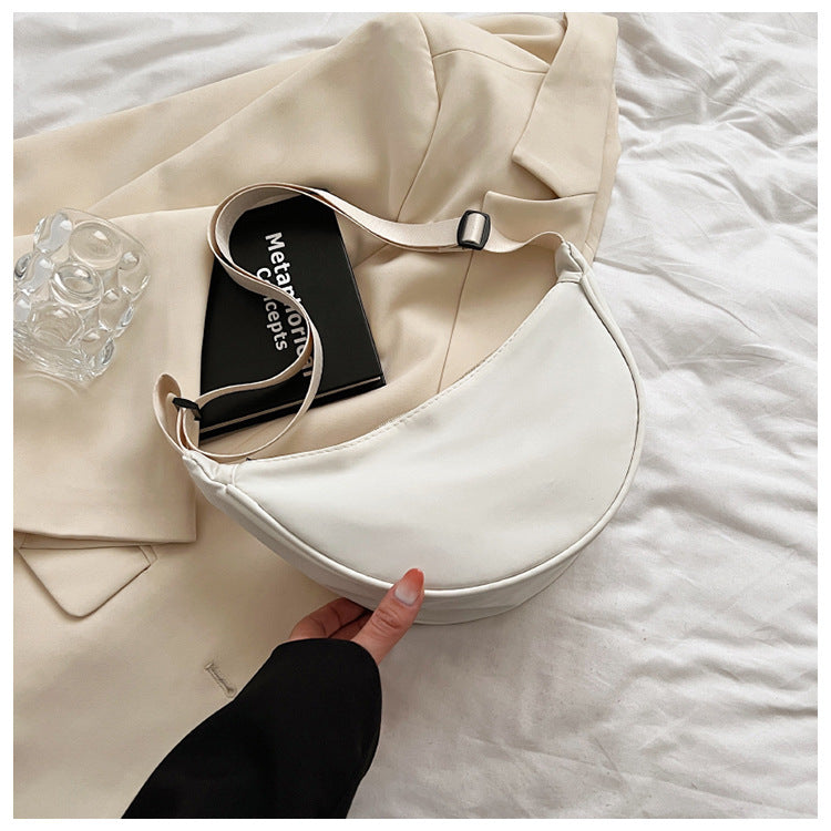 Nylon Messenger Bag Women's New Fashionable Lightweight Sports Style Underarm Shoulder Bag