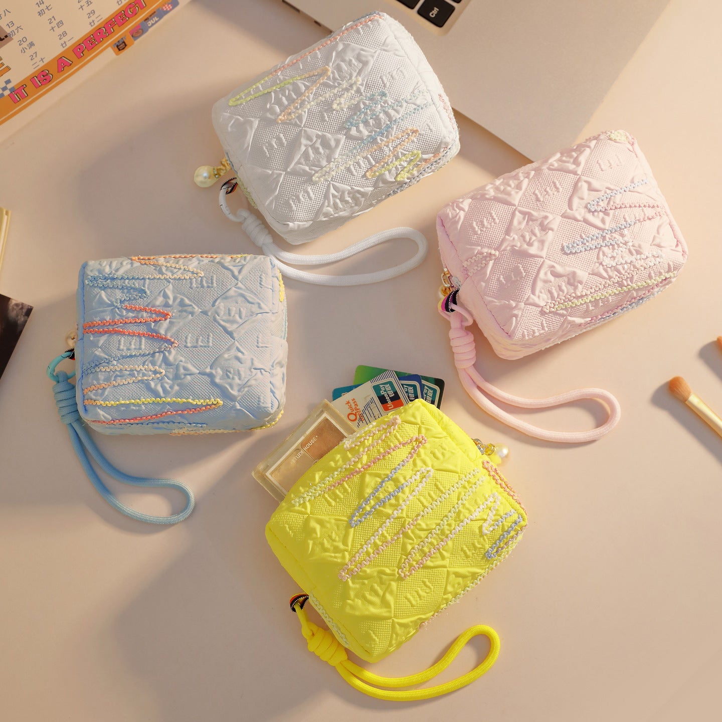 Cute Square Cosmetic Pouch with Embroidery Design, Portable Makeup Bag for Daily Use and Travel