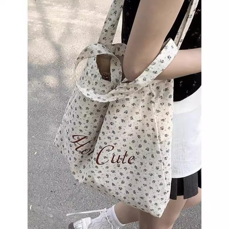 French Floral Letter Canvas Women's Tote Large Capacity Shoulder Bag Women's Leisure Travel Commuter's All-Matching Fashion Style