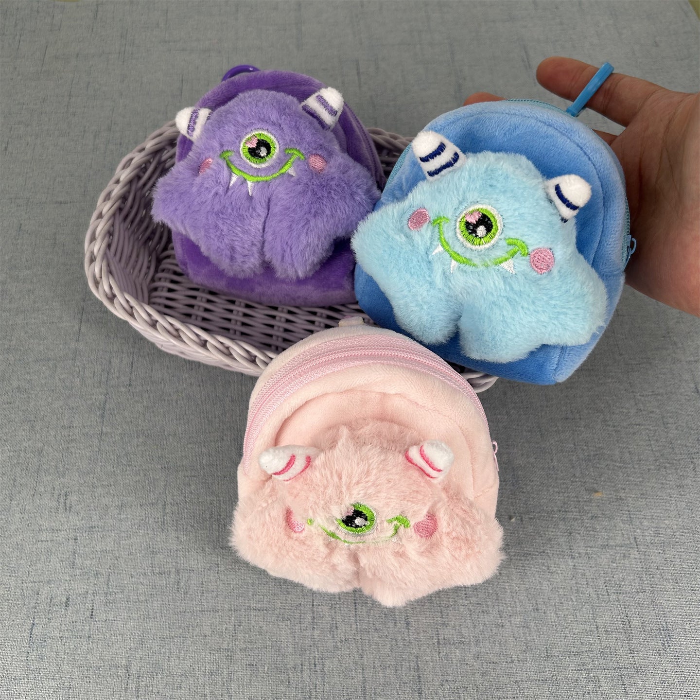 Women's Wallet Super Cute Plush Single-Eye Monster Coin Purse, Embroidered Expression Cute, Can Be Used as Ornaments for Daily Matching