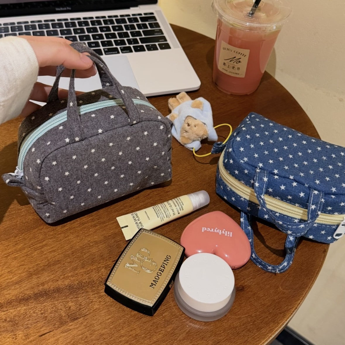 Cute Star Pattern Mini Tote Bag for Cosmetics, Travel Essentials and Daily Use - Stylish and Practical Storage Solution