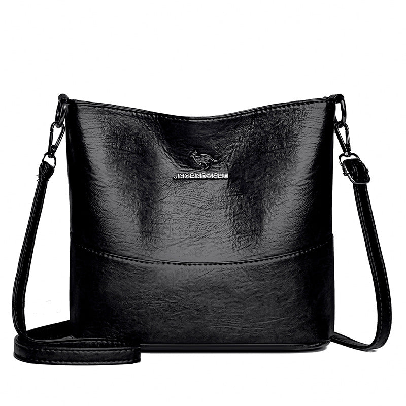 Elegant Soft PU Leather Shoulder Bag with Zipper Closure and Stylish Stitching Design for Daily Fashion