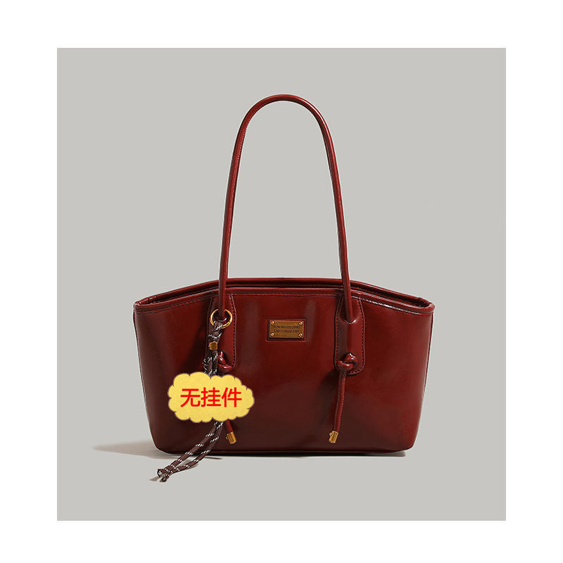 Elegant Red Wedding Tote Bag for Women with Chain Detail and Large Capacity, Perfect for Bridal Events and Daily Use