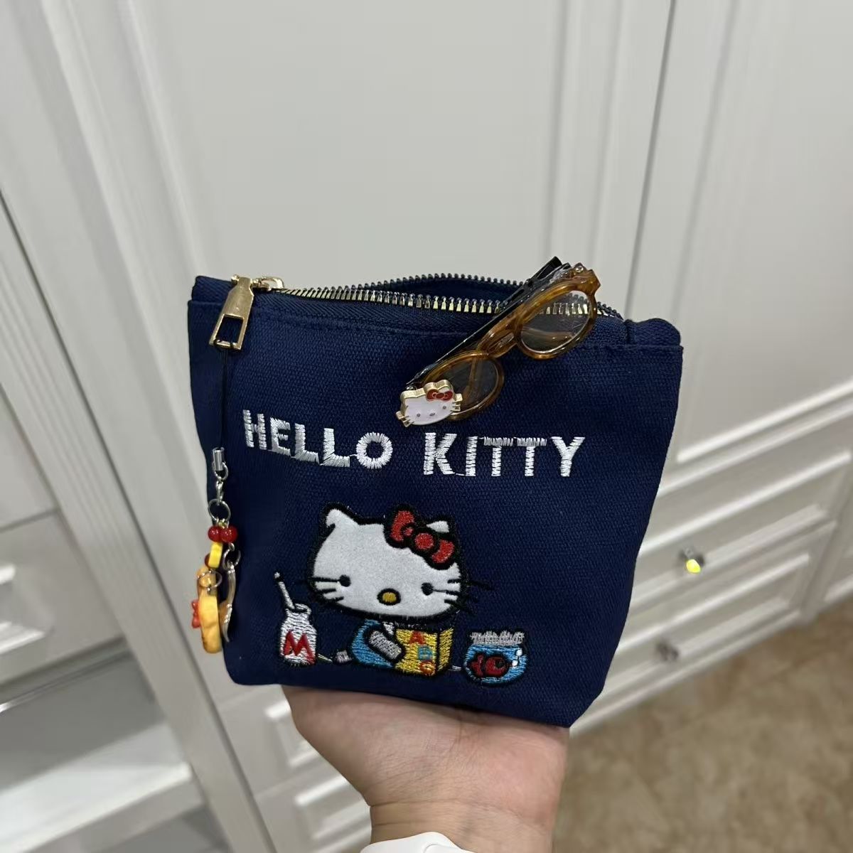 Sanrio Cat Embroidered Canvas Women's Storage Bag with Bones Pendant Zipper Cute Cartoon Design Daily Practical