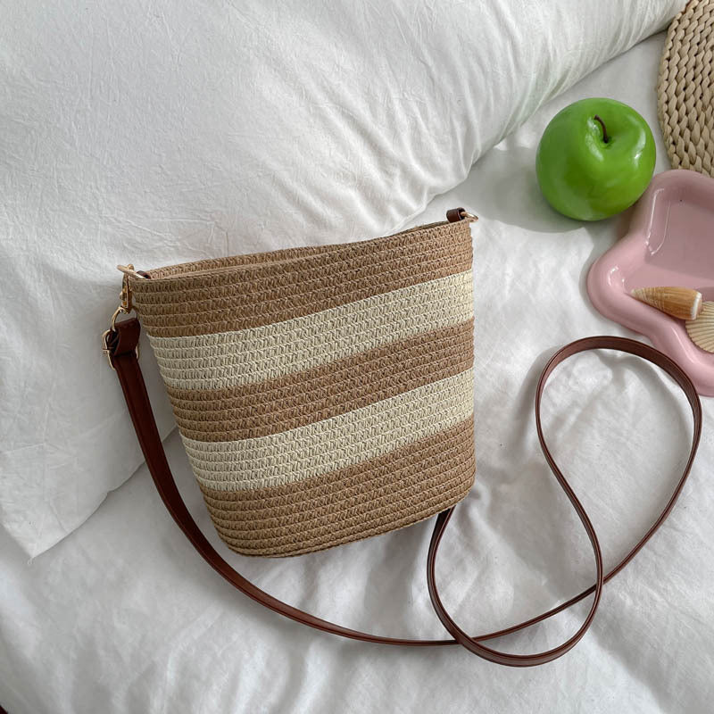 Fashion Woven Bucket Bag Women's Geometric Pattern Everyday Joker Shoulder Messenger Bag