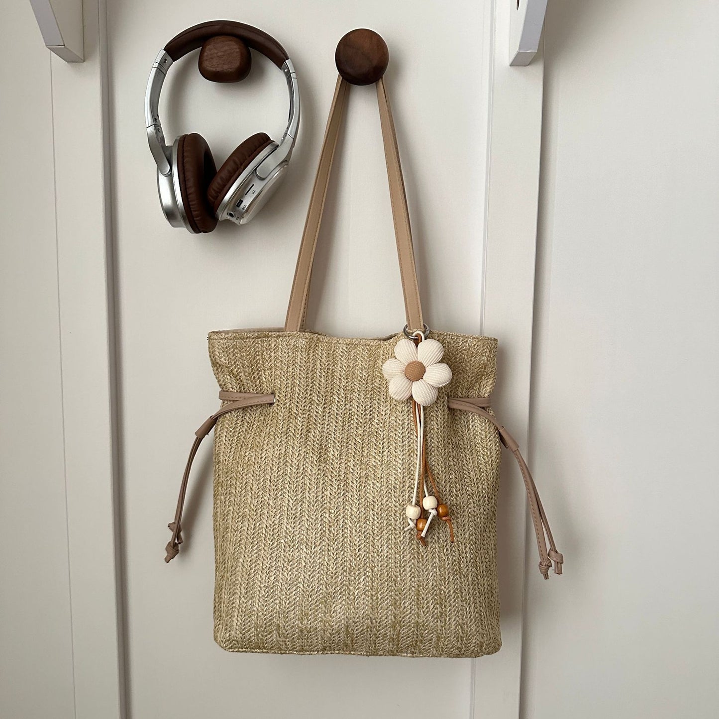 Simple Woven Tote Bag Women's Flower Decoration Large Capacity Shoulder Bag Daily Commuter's All-Matching Fashion Handbag