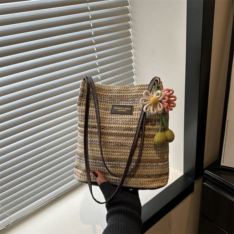 New Woven Tote Bag Flower Ornaments Beach Vacation Style Women's Shoulder Crossbody Straw Bag