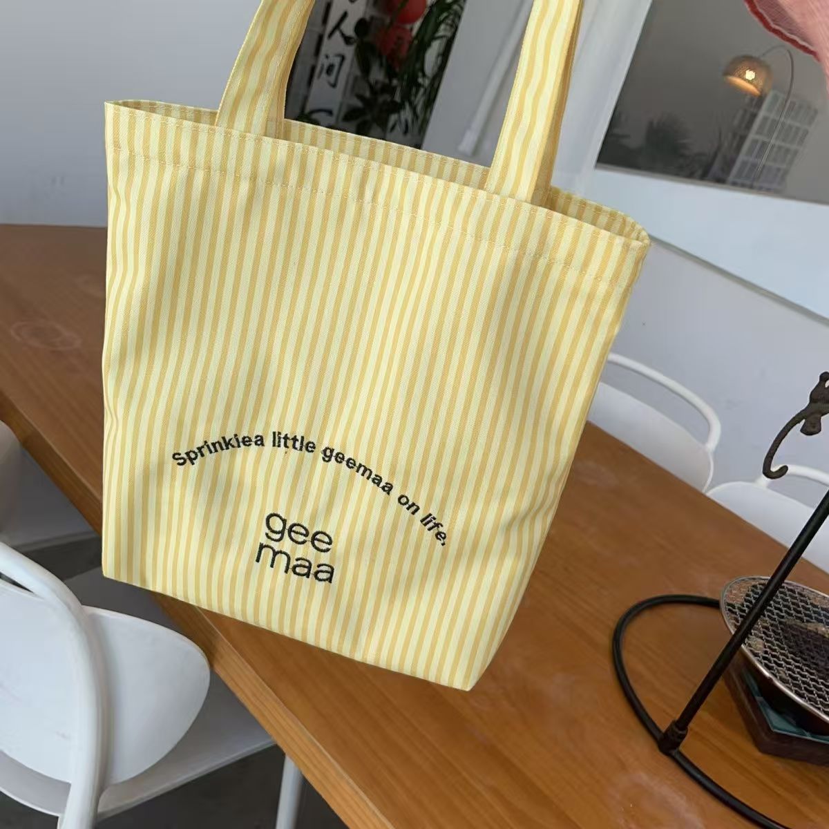 Cute Stripes Tote Bag Female Large Capacity Daily Commuter Shoulder Bag
