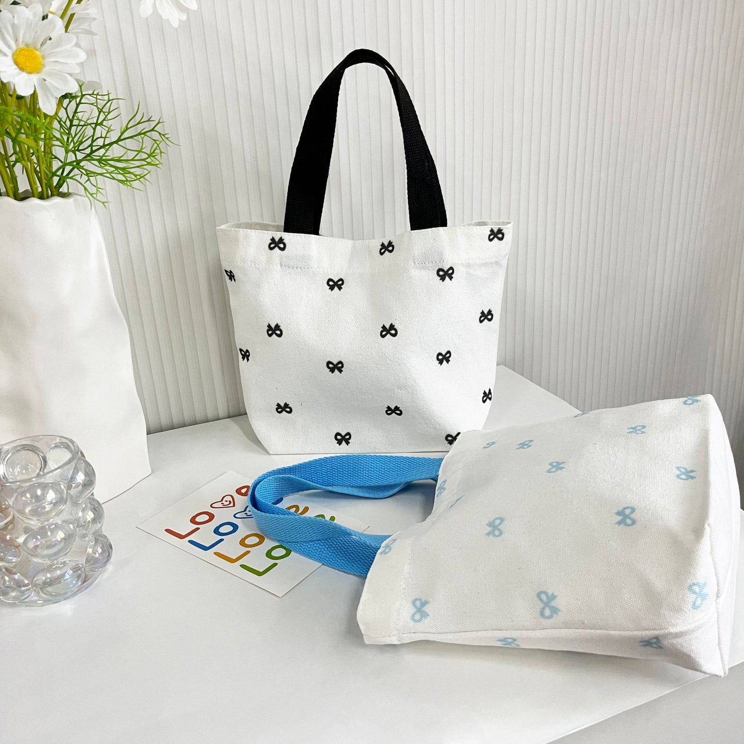 Cute Bow Print Canvas Tote Bag for Women, Fashionable Everyday Carry with Phone Pocket and Double Handles