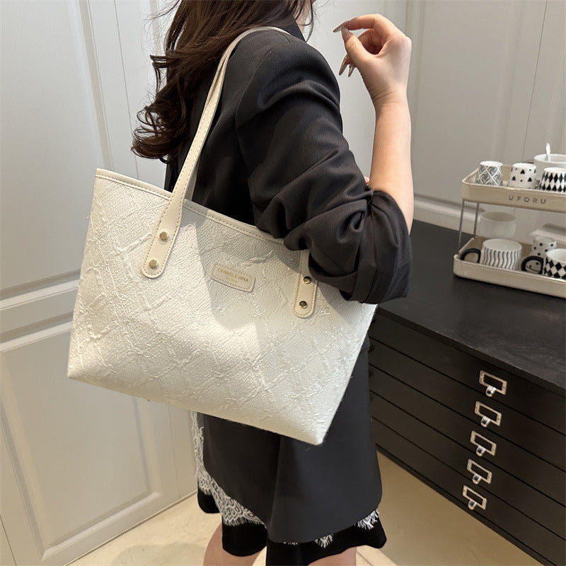 New Fashion Ladies Large Capacity Totes Light Luxury Embossed Design Soft Pu Material All-Match Shoulder Handbag Daily Commuting Essential