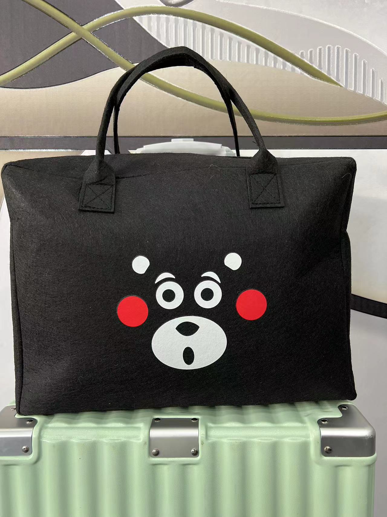 Cute Cartoon Felt Travel Bag with Handle - Perfect for Luggage Storage and Daily Use