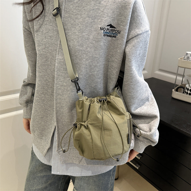 Japanese Style Drawstring Bucket Bag Outdoor Sports and Casual Fashion All-Match Nylon Messenger Bag