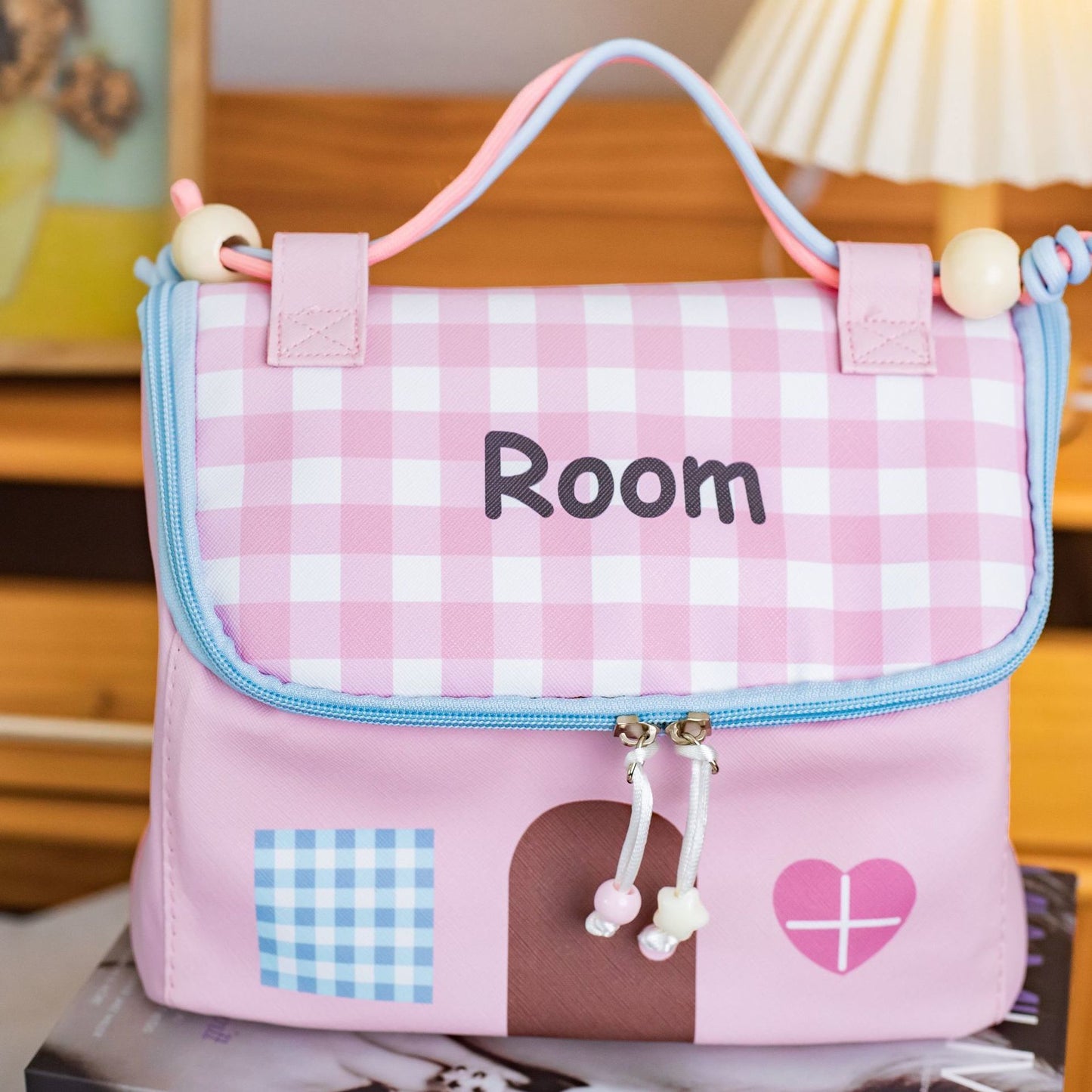 Cute Hello Kitty House-Shaped Makeup Bag with Large Capacity, Waterproof and Organized Compartments for Girls