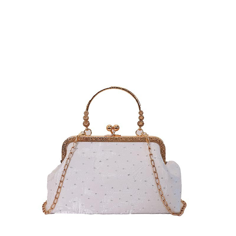 Elegant Minimalist Korean-Style Clasp Crossbody Bag with Chain Strap for Daily Fashion
