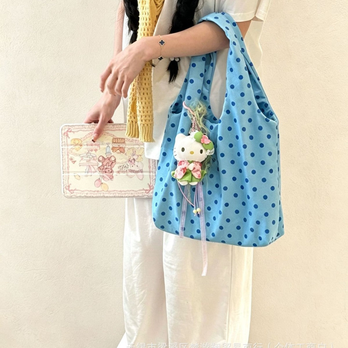 New Polka Dot Tote Bag Women's Large Capacity Commuter Shoulder Bag Fashion All-Match College Style Simple Design with Cute Pendant Daily Travel Essential