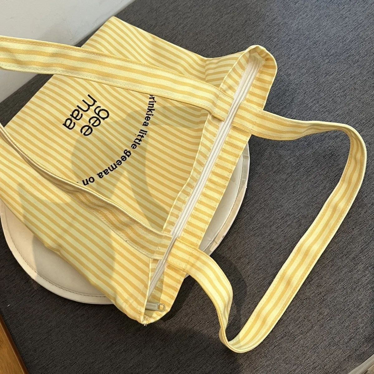 2025 New Striped Canvas Tote Bag with Embroidery Design, Large Capacity Shoulder Bag for Casual Travel and Daily Use