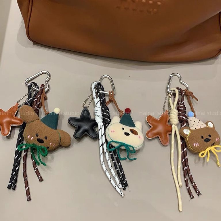Cute Furry Bear Keychain with Climbing Rope and Star Charm - Adorable Bag Accessory for Fashion Lovers