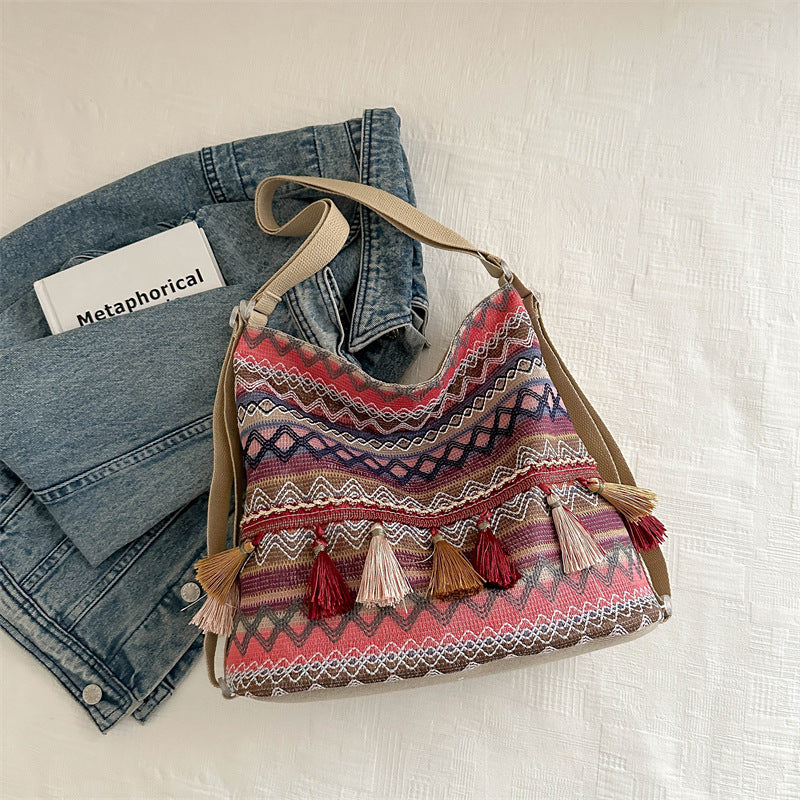 Tote Bag Female Ethnic Featured New Casual Travel Shoulder Bag Fashion Girl Crossbody Tassel Bag