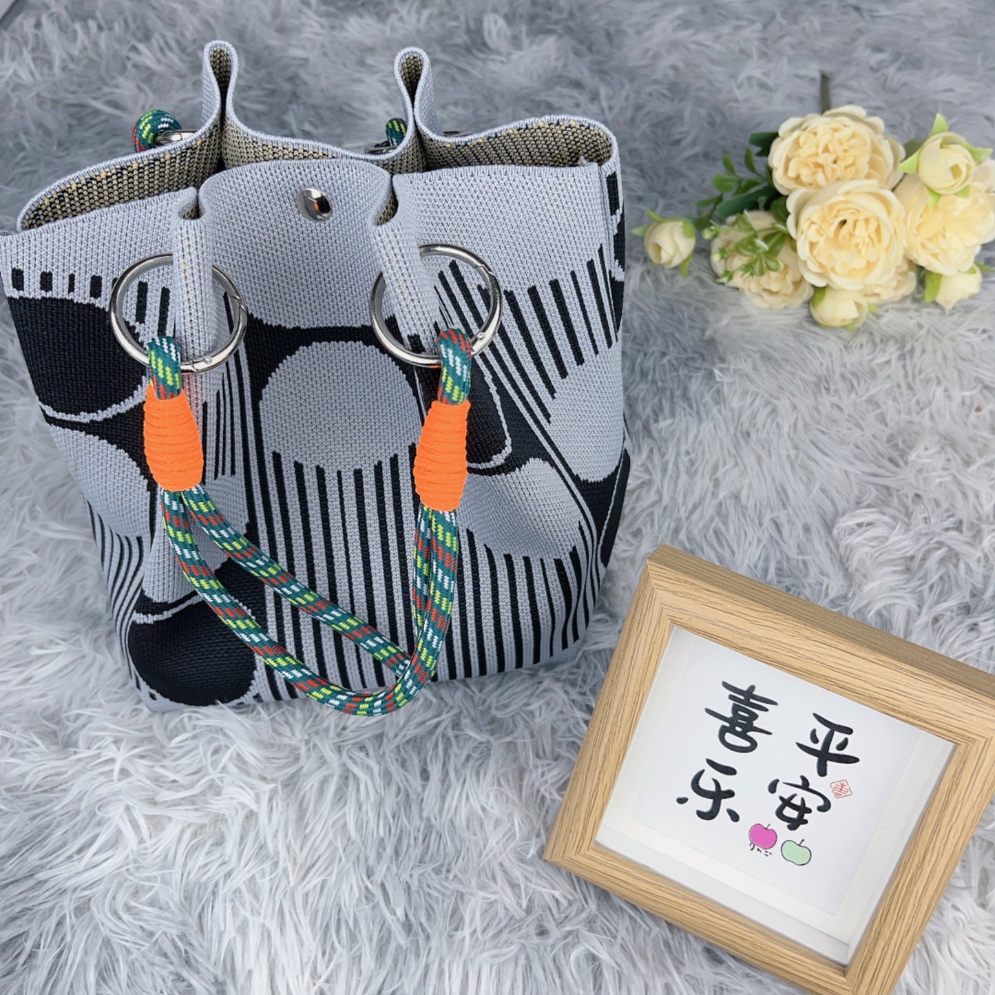 Women's Shoulder Bag New Hollow Canvas Handbag Color Rope Handle Large Capacity Daily Commuter Women's Bag