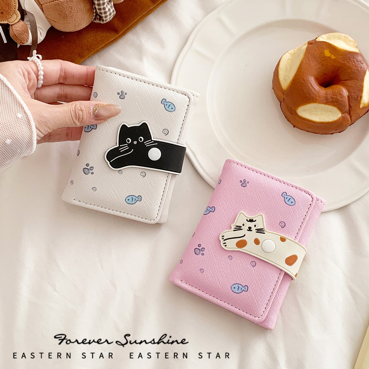 Cute Cat Women's Wallet Fish-Shaped Embellished Soft Buckle Design Everyday Joker Practical Card Holder