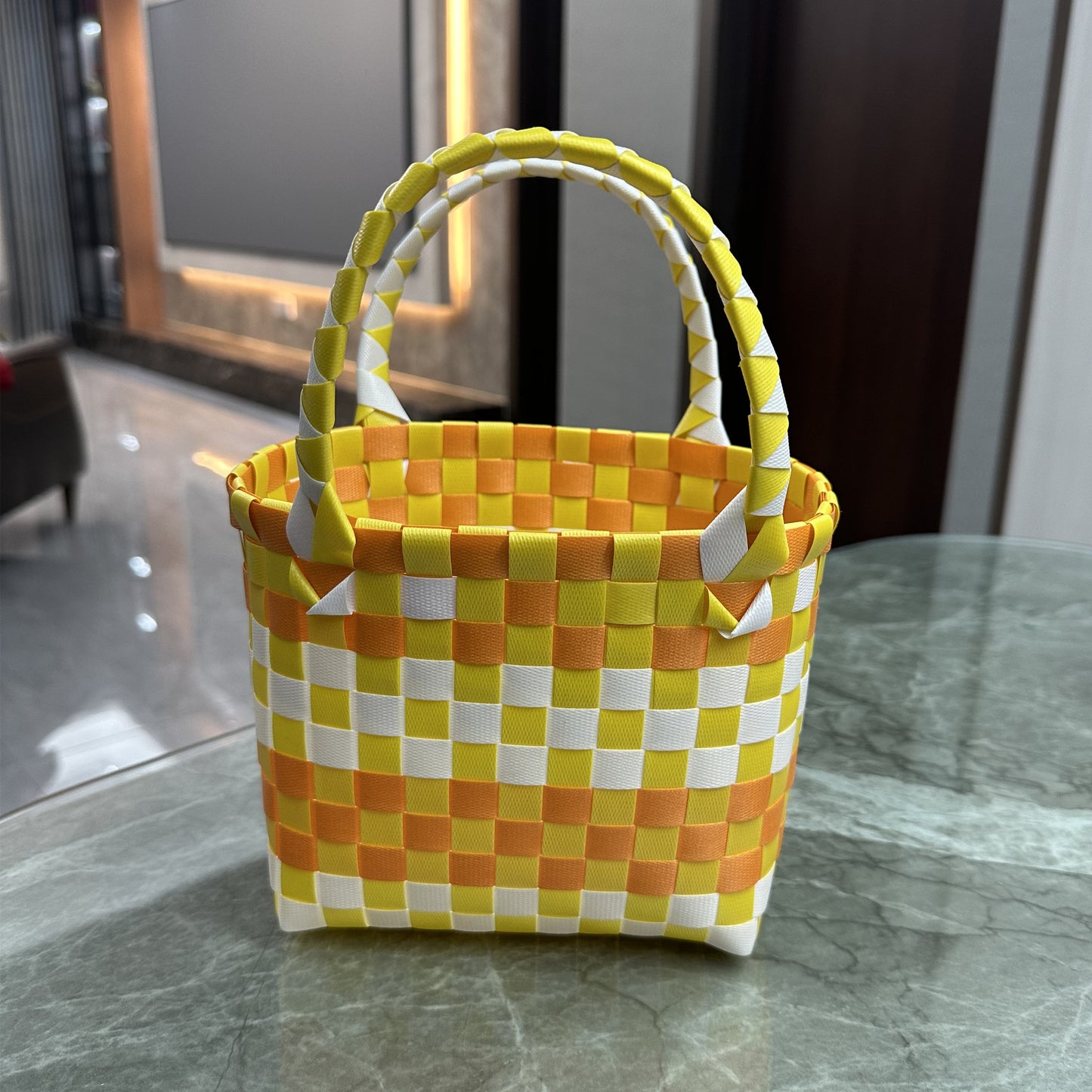 Handwoven Checkerboard Tote Bag for Women, Fashionable Beach & Daily Use, Soft PVC Material with Open Top and Inner Pockets