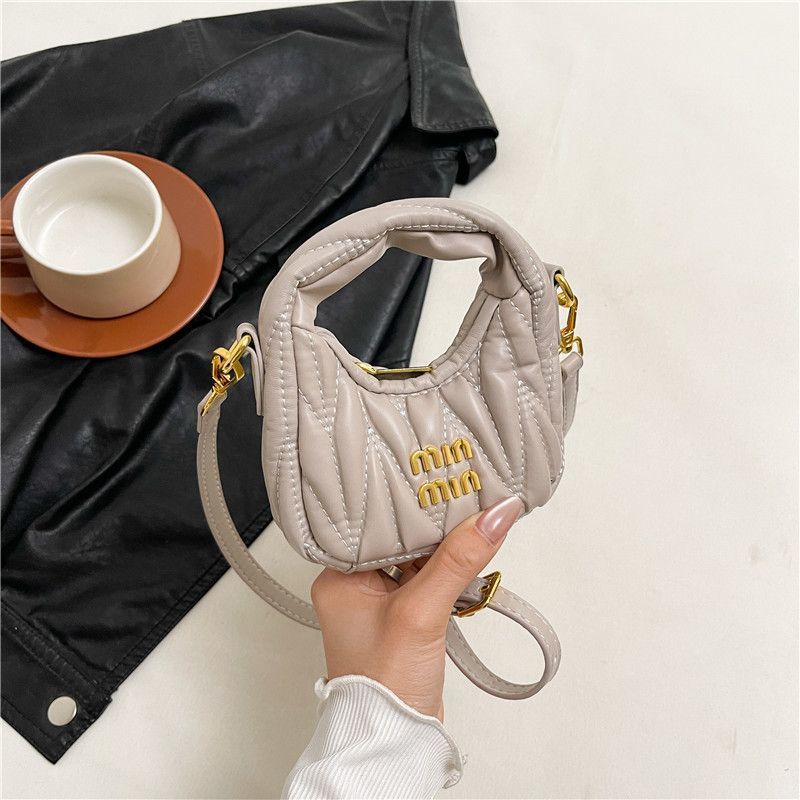 Mini Pleated Small Bag New Crescent Moon Shoulder Cloud Bag Messenger Bag Fashion High-End Versatile Handbag Women