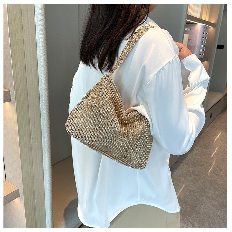 Chic Korean-Style Crossbody Bag with Rhinestone Detailing and Chain Strap for Everyday Fashion