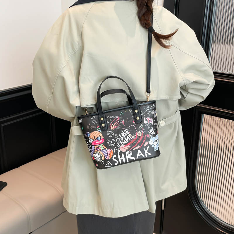 New Cartoon Bear Graffiti Large-Capacity Bucket Bag Fashion Casual Portable Tote Bag Everyday Joker Trendy Item