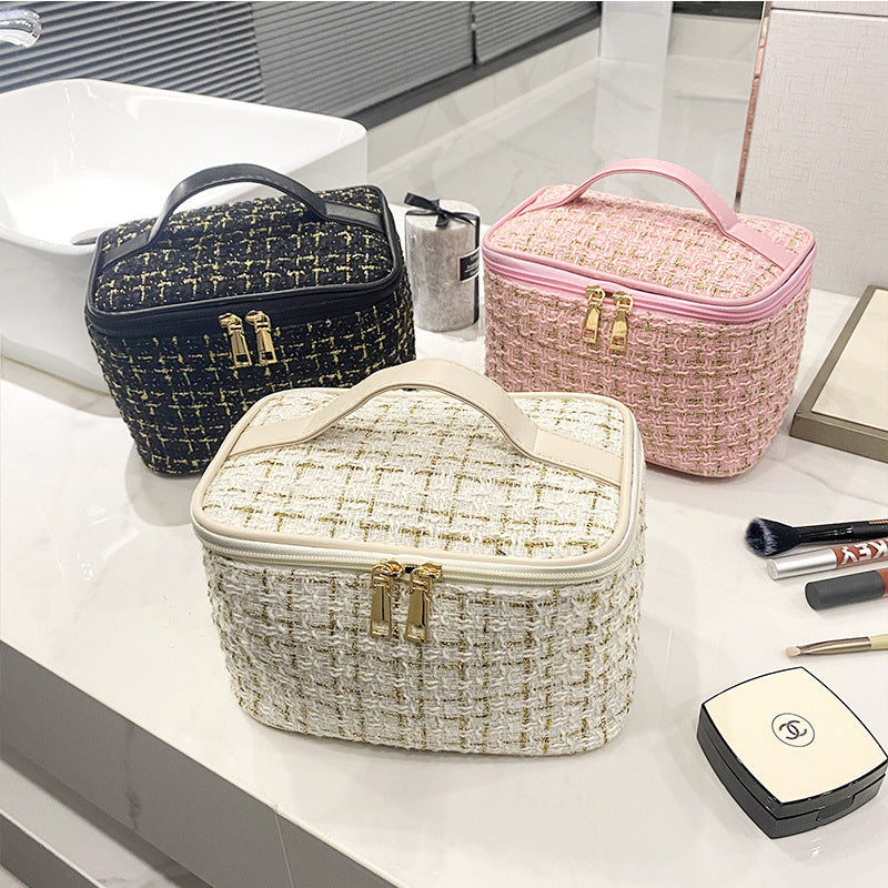 Chic Tweed Cosmetic Bag with Zipper Closure - Large Capacity Portable Makeup Organizer for Travel and Daily Use