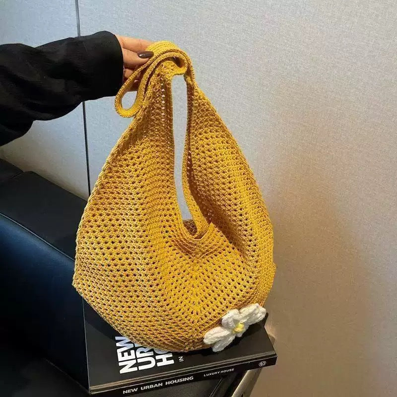 Women's Shoulder Bag Artistic Style Crocheted Daisy Tote Bag Beach Vacation Lightweight Shoulder Bag Leisure Travel Essential Woven Handbag