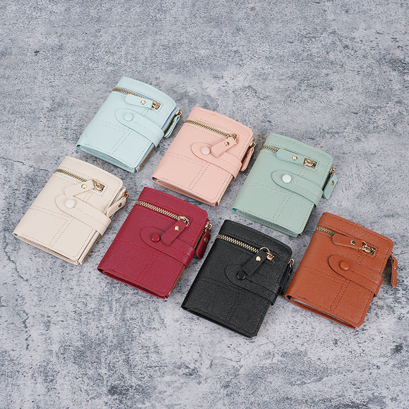 Chic Mini Wallet for Women with Zipper and Card Slots, Lightweight and Compact Design for Everyday Use