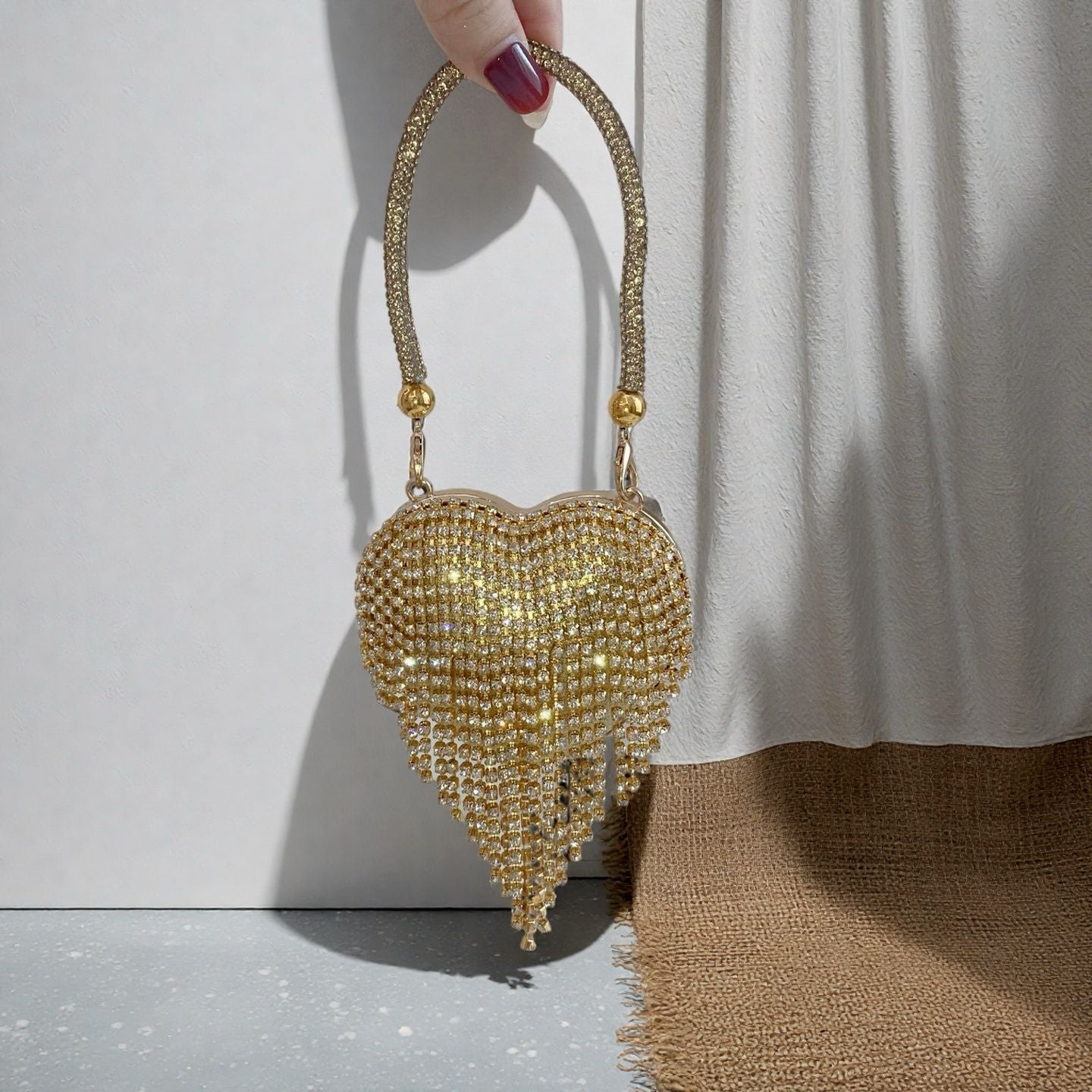 2025 New European Fashion Mini Heart-Shaped Crystal Clutch Bag with Chain Strap for Evening Party and Daily Use